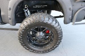 Toyota Tundra CrewMax 4x4 Zombie Apocalypse 2013 года 